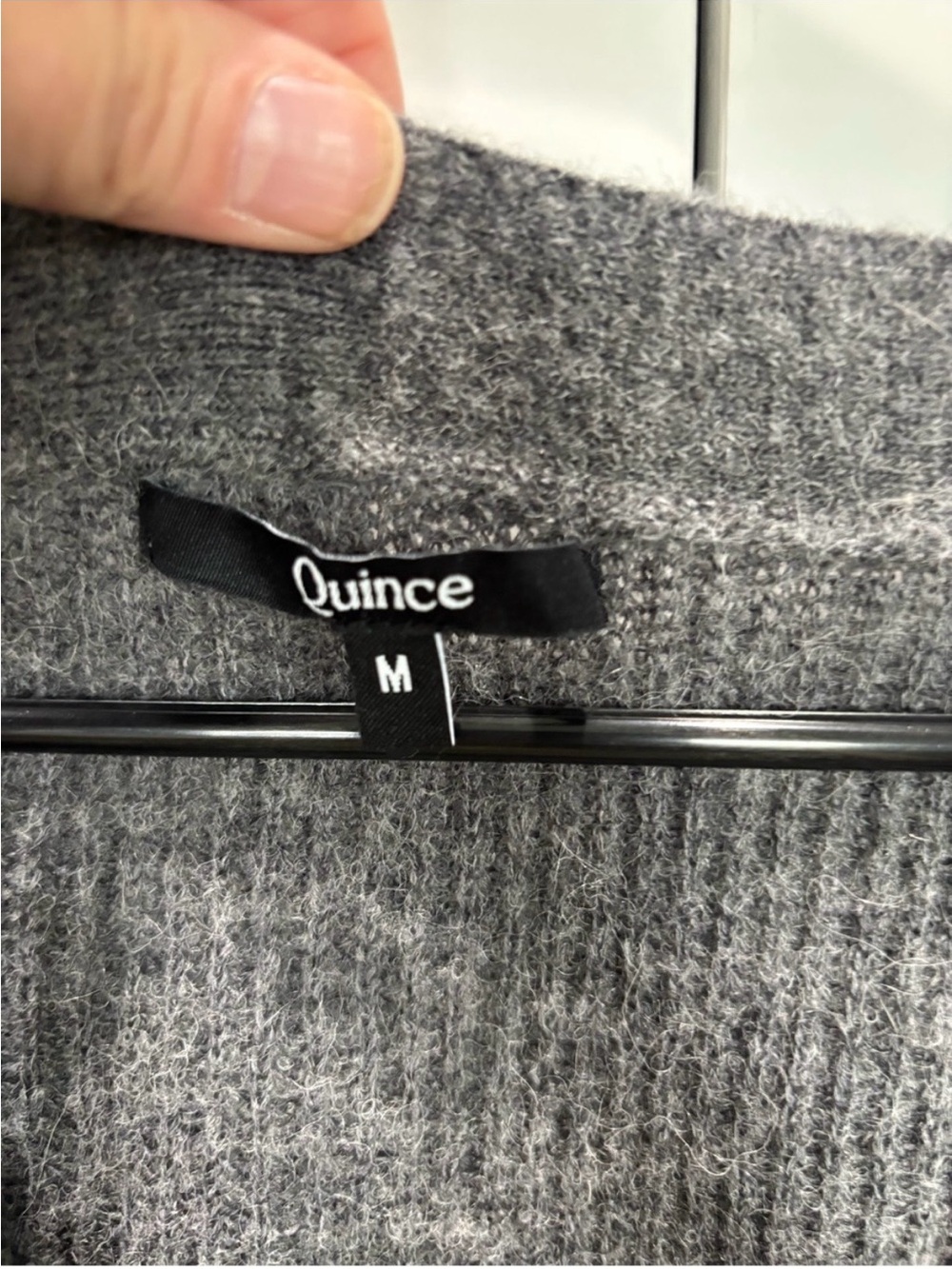 🌸Quince Women's Wool&Alpaca Blend Charcoal Gray V-Neck Button Front Cardigan - Picture 2 of 3